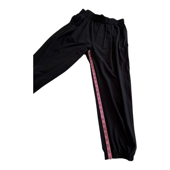 Lululemon Rollin' With My Omies Pant | Black | Size 8 - Picture 10 of 15